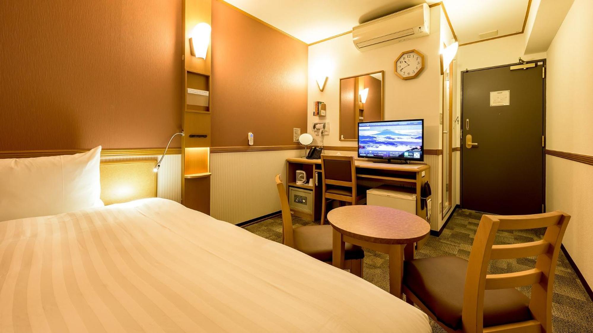 Toyoko Inn Takasaki Eki Nishi Guchi No 2 客房 照片