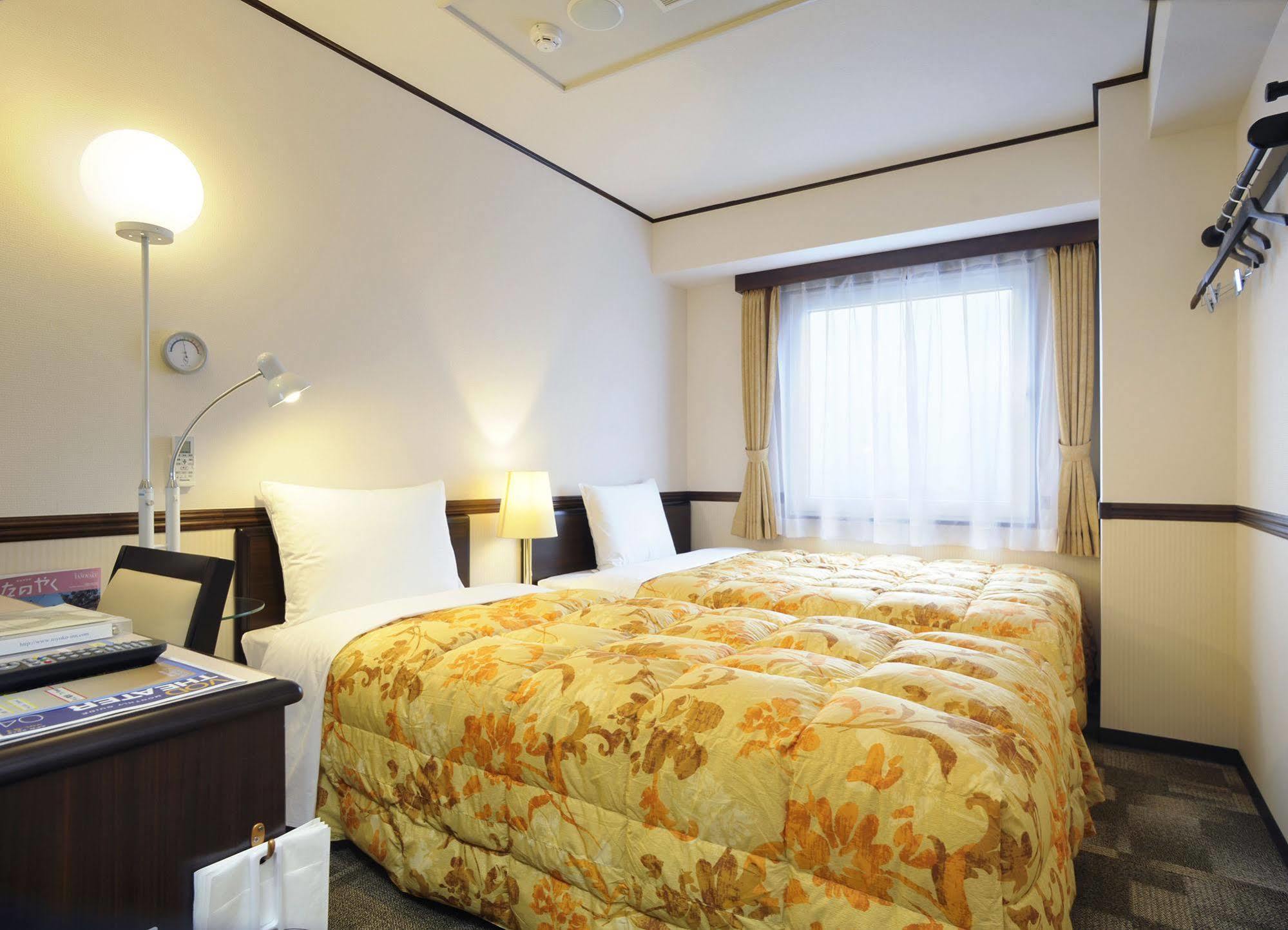Toyoko Inn Takasaki Eki Nishi Guchi No 2 外观 照片