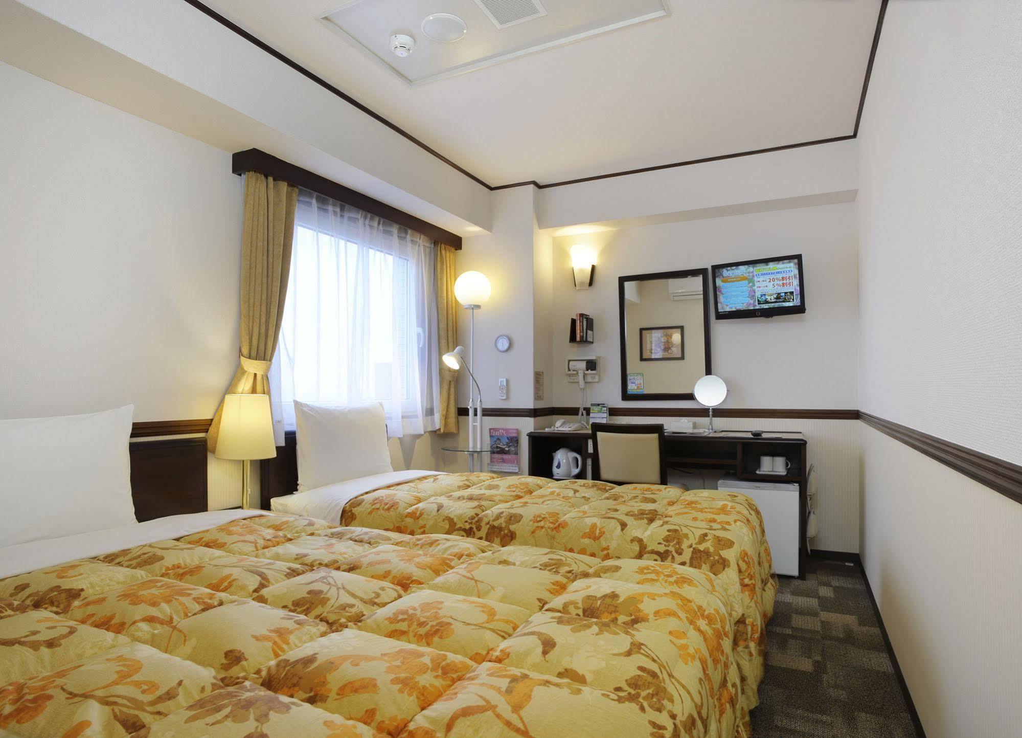 Toyoko Inn Takasaki Eki Nishi Guchi No 2 外观 照片